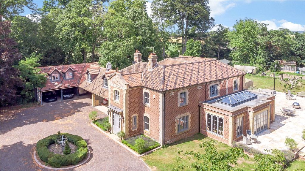 9 bed detached house for saleChurch Road, Ashby St. Mary, Norwich NR14
