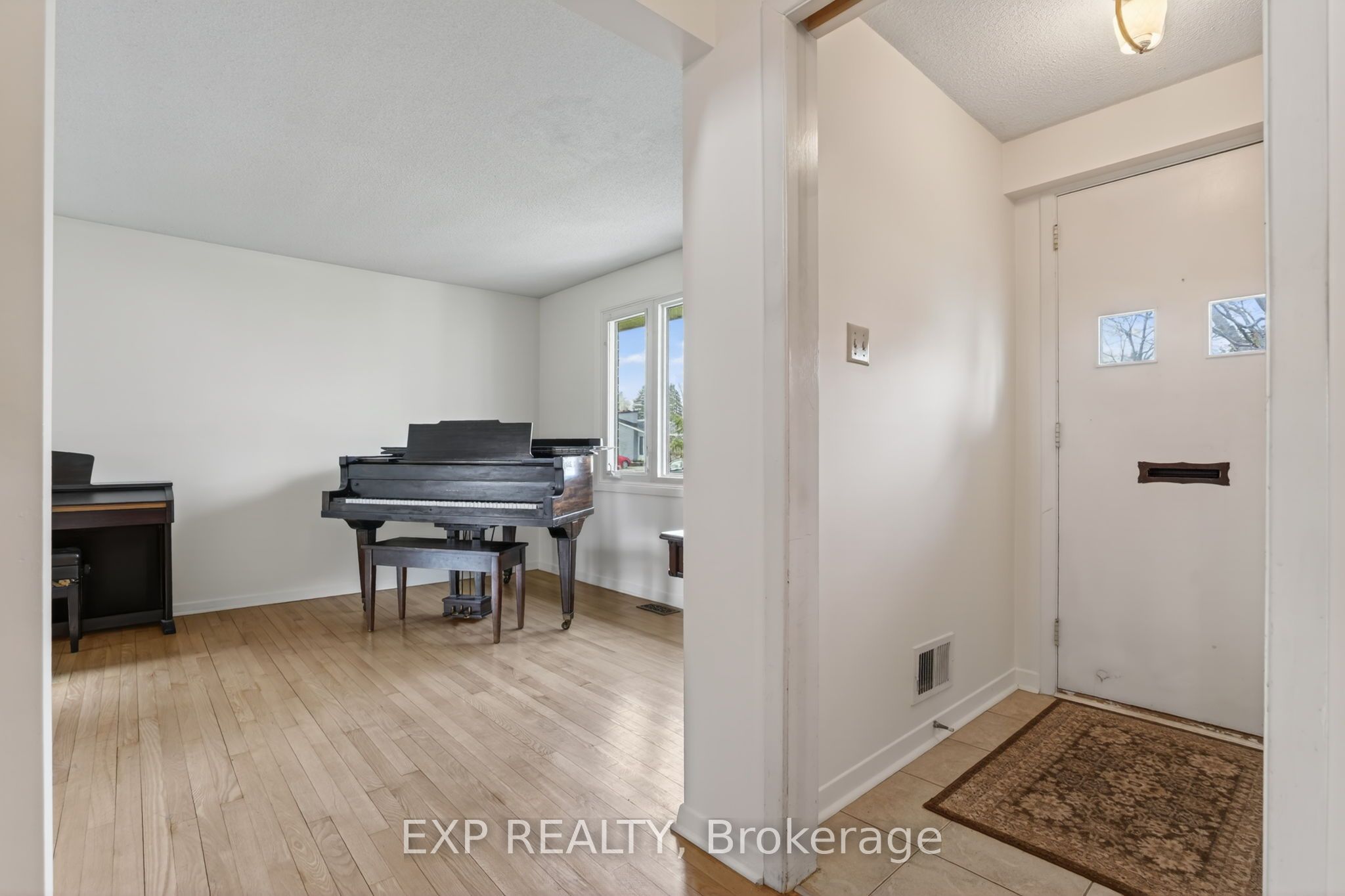 Additional image 4 of 652 Glenhurst Crescent, Ottawa, ON, K1J 7B7