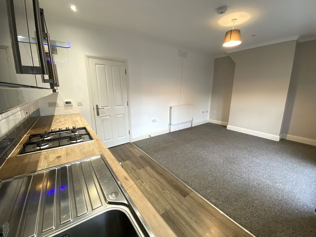Additional image 5 of 2 bed flat to rentThe Highway, New Inn NP4