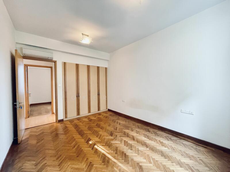 112 Holland Road photo 4