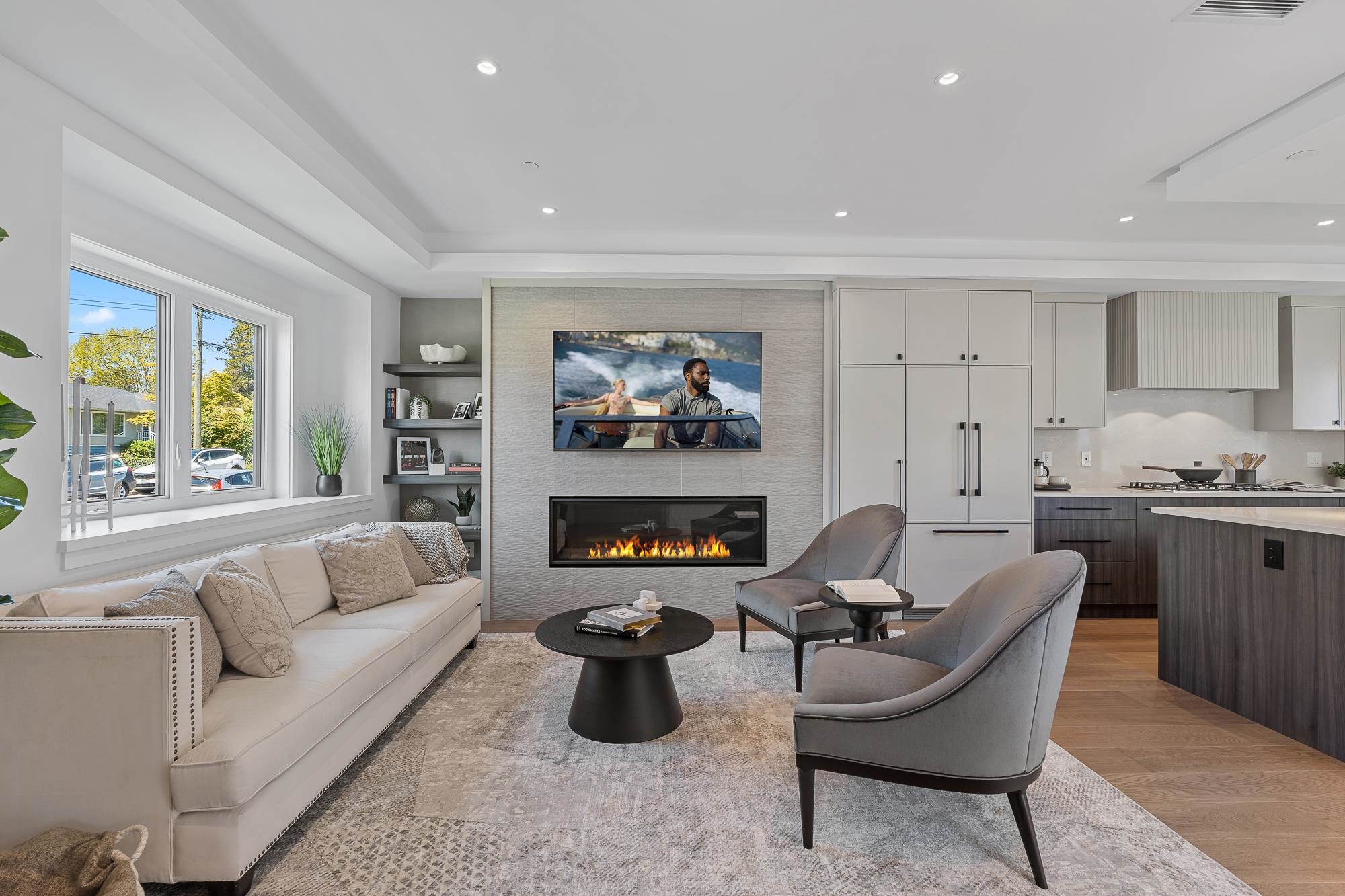 Additional image 2 of 4-1860 Moore Avenue, Burnaby, BC, V5B 4N3