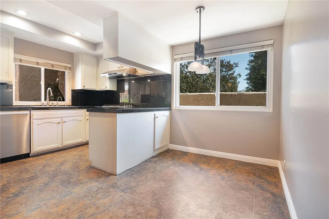 Additional image 40 of 5401 Zelzah Ave Unit 115, Encino, CA 91316