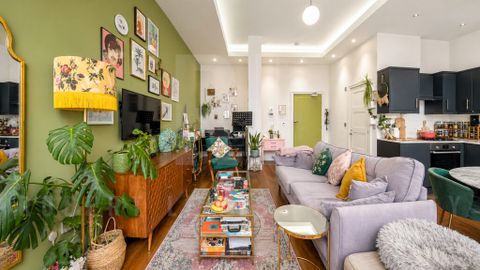 Chain-Free One-Bedroom Apartment On High Road, North Finchley N12