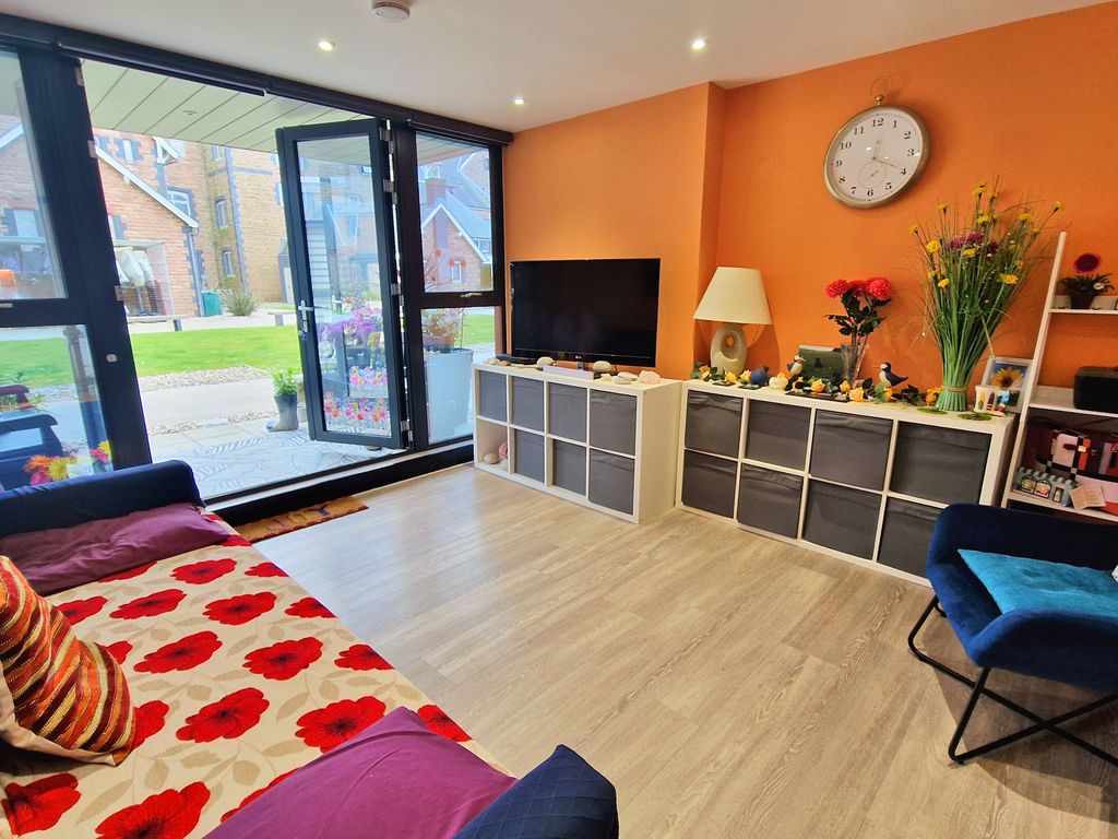 Additional image 4 of 2 bed flat for saleThe Rest, Rest Bay, Porthcawl CF36