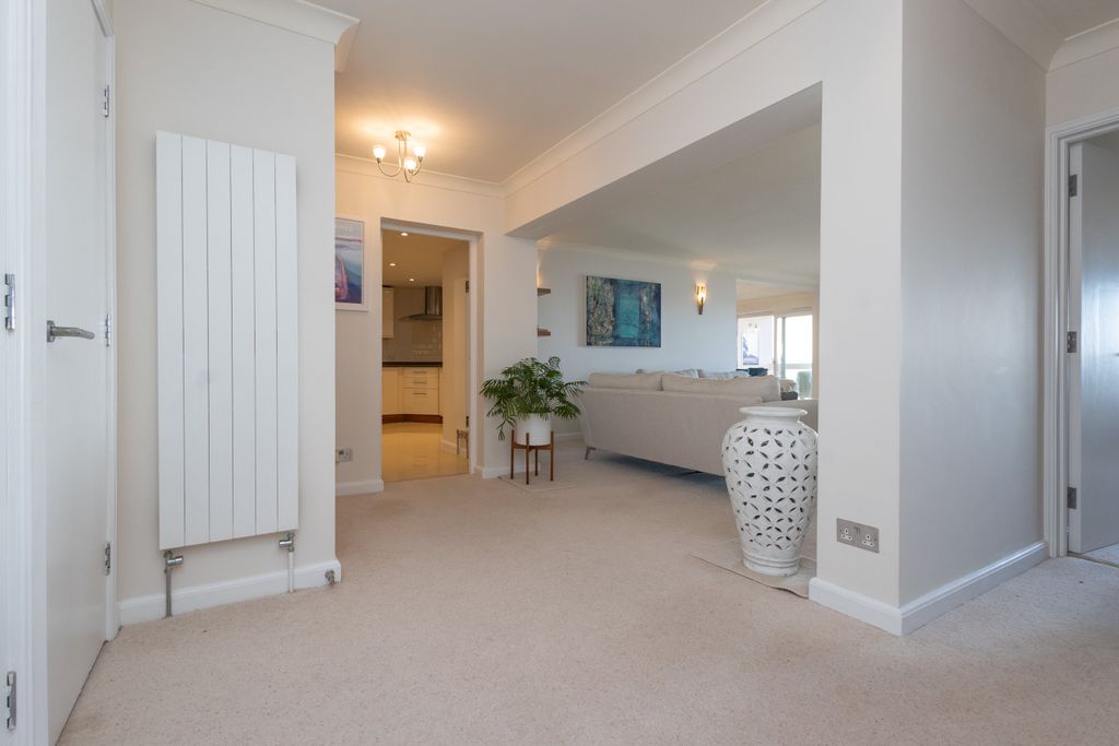Additional image 10 of 3 bed flat to rentHarbour Watch, 391 Sandbanks Road, Poole BH14