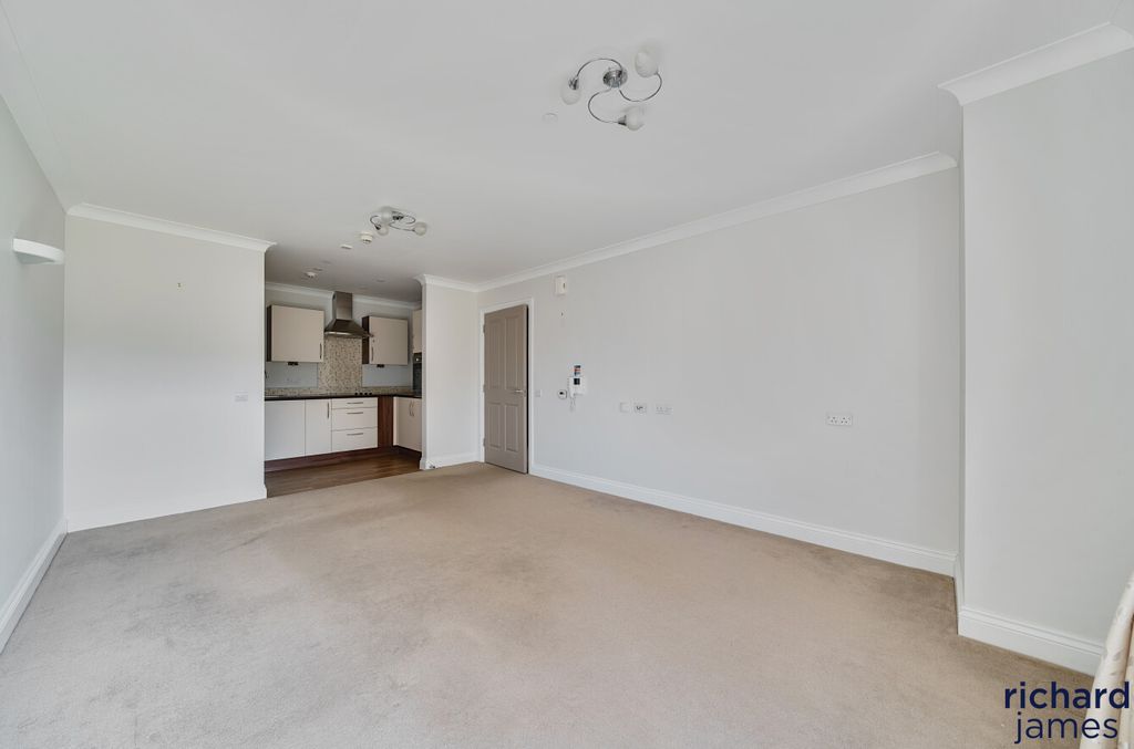 Additional image 13 of 1 bed flat for saleFitzwarren Court, Kingsdown Road, Swindon SN3