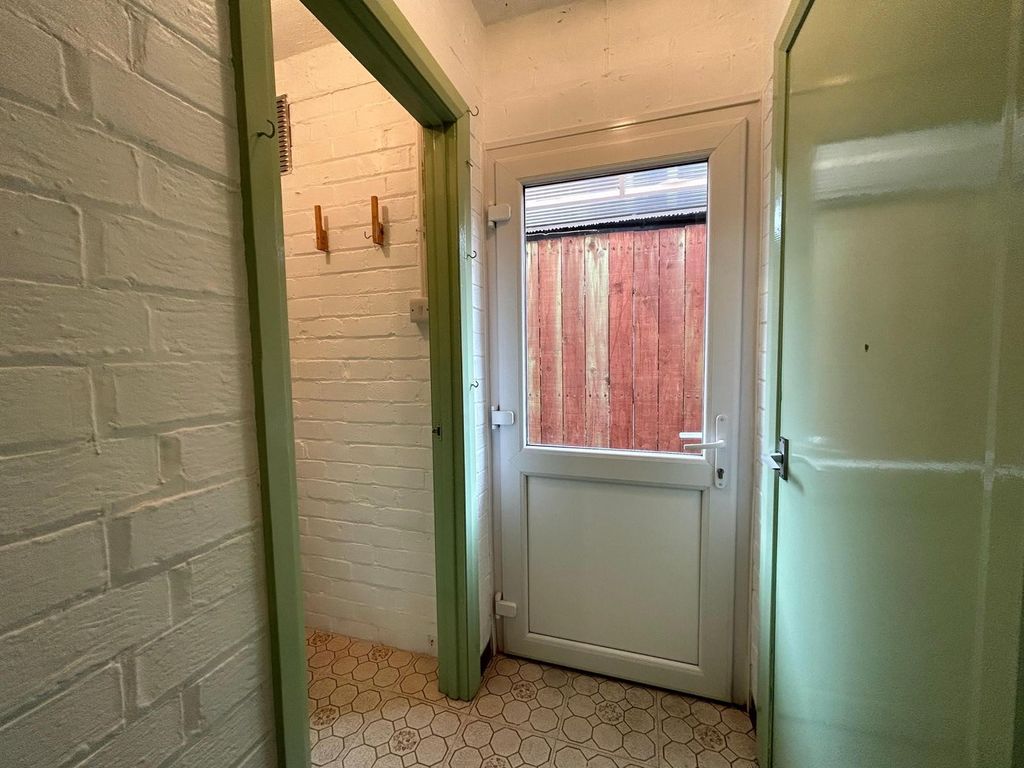 Additional image 9 of 3 bed semi-detached house to rentKings Drive, Thingwall, Wirral CH61