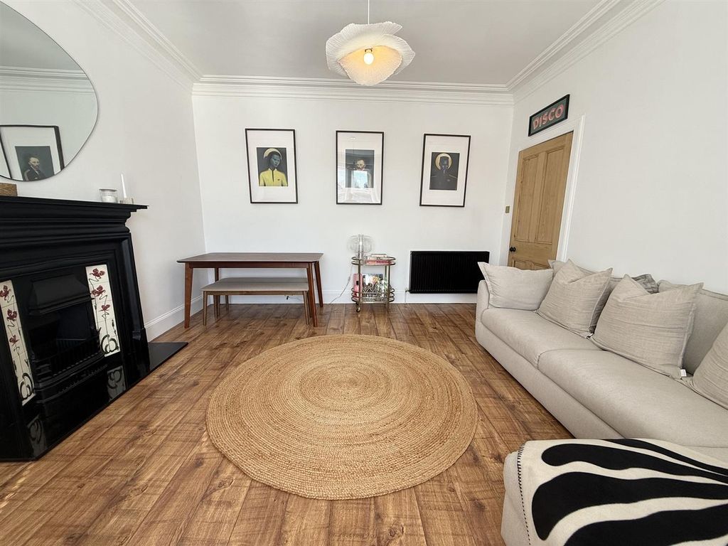 Additional image 7 of 2 bed flat for saleAnnan Road, Dumfries DG1