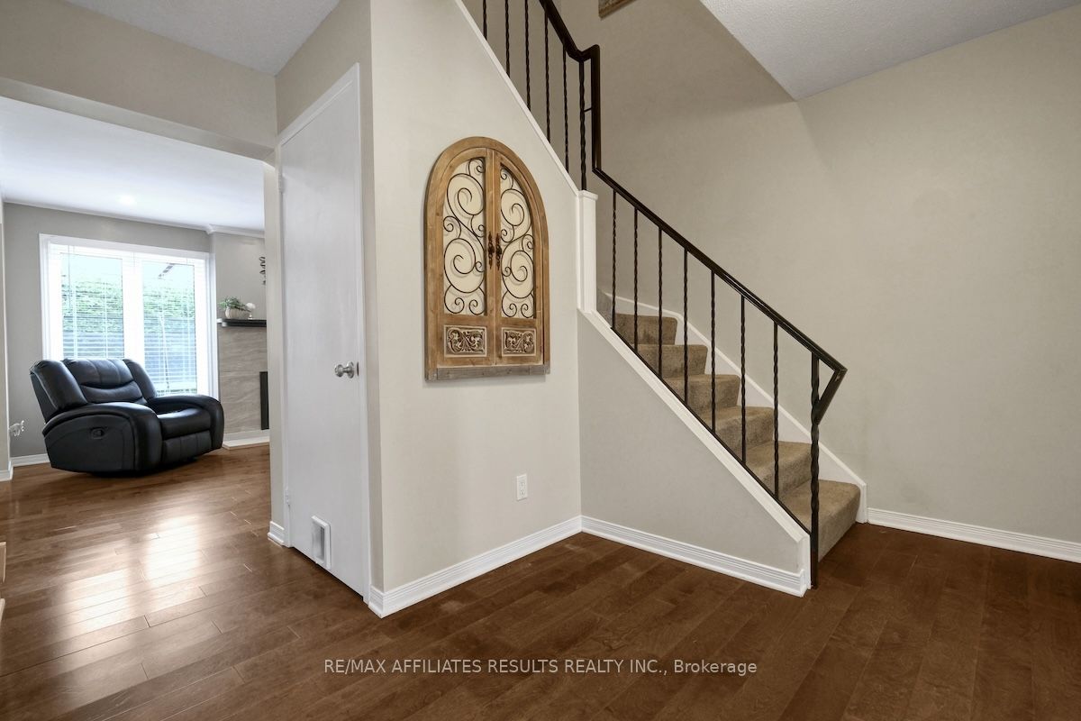 Additional image 5 of 40 Nanook Crescent, Ottawa, ON, K2L 2A7
