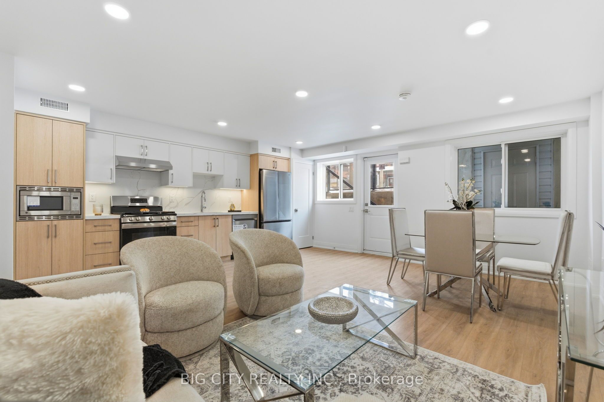 Additional image 4 of 1-68 Westholme Avenue, Toronto, ON, M6P 3B8