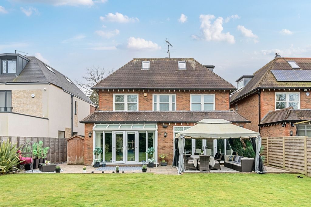 Additional image 4 of 5 bed detached house to rentBarnet Road, Arkley, Barnet EN5