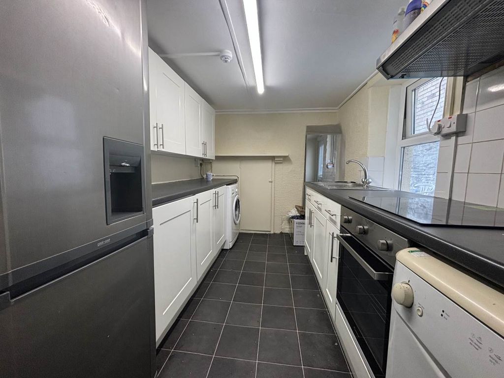 Additional image 4 of 6 bed property to rentQueens Road, Aberystwyth SY23