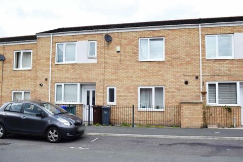 Hitchen Street, Manchester M13