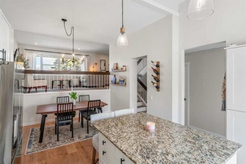 Additional image 8 of 114 Brae Glen Lane SW, Calgary, AB, T2W 1B6