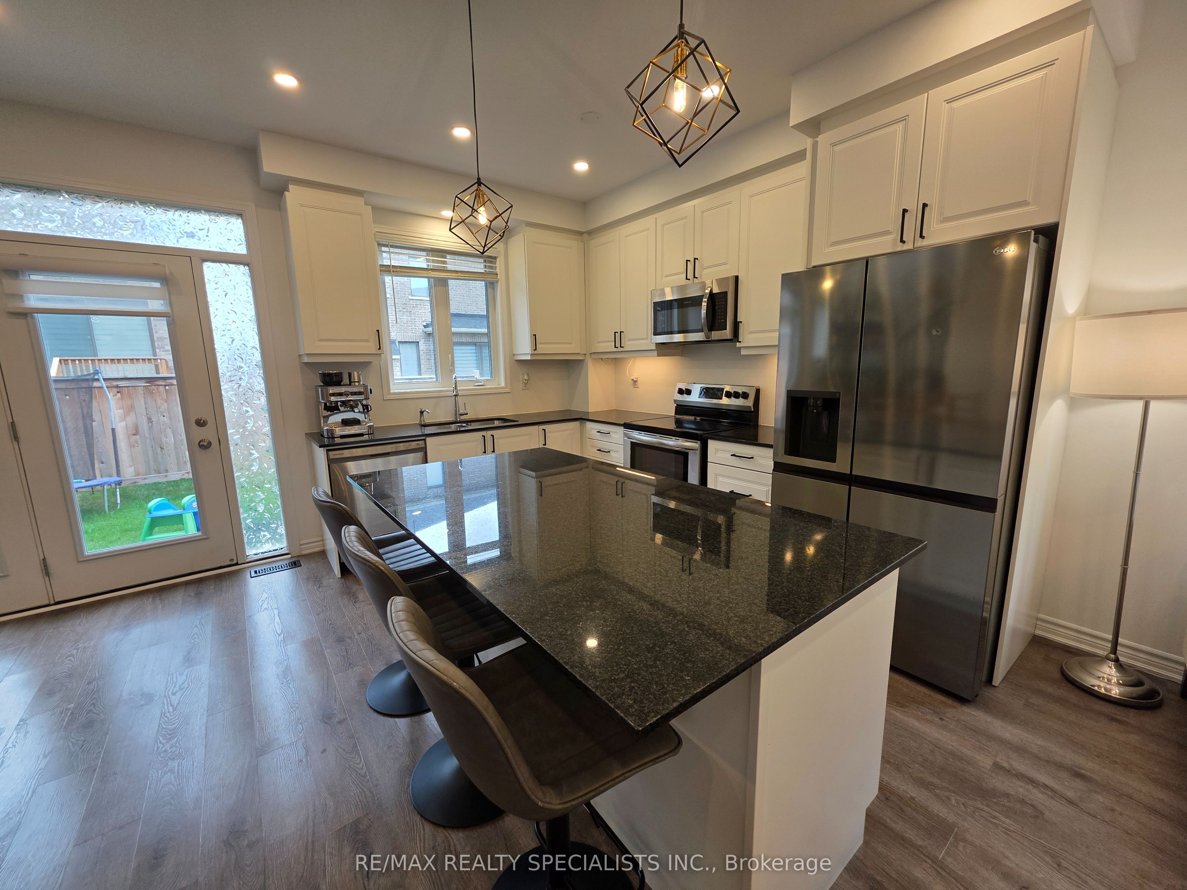 1536 Moira Crescent, Milton, ON, L9E 1Y1 photo 4