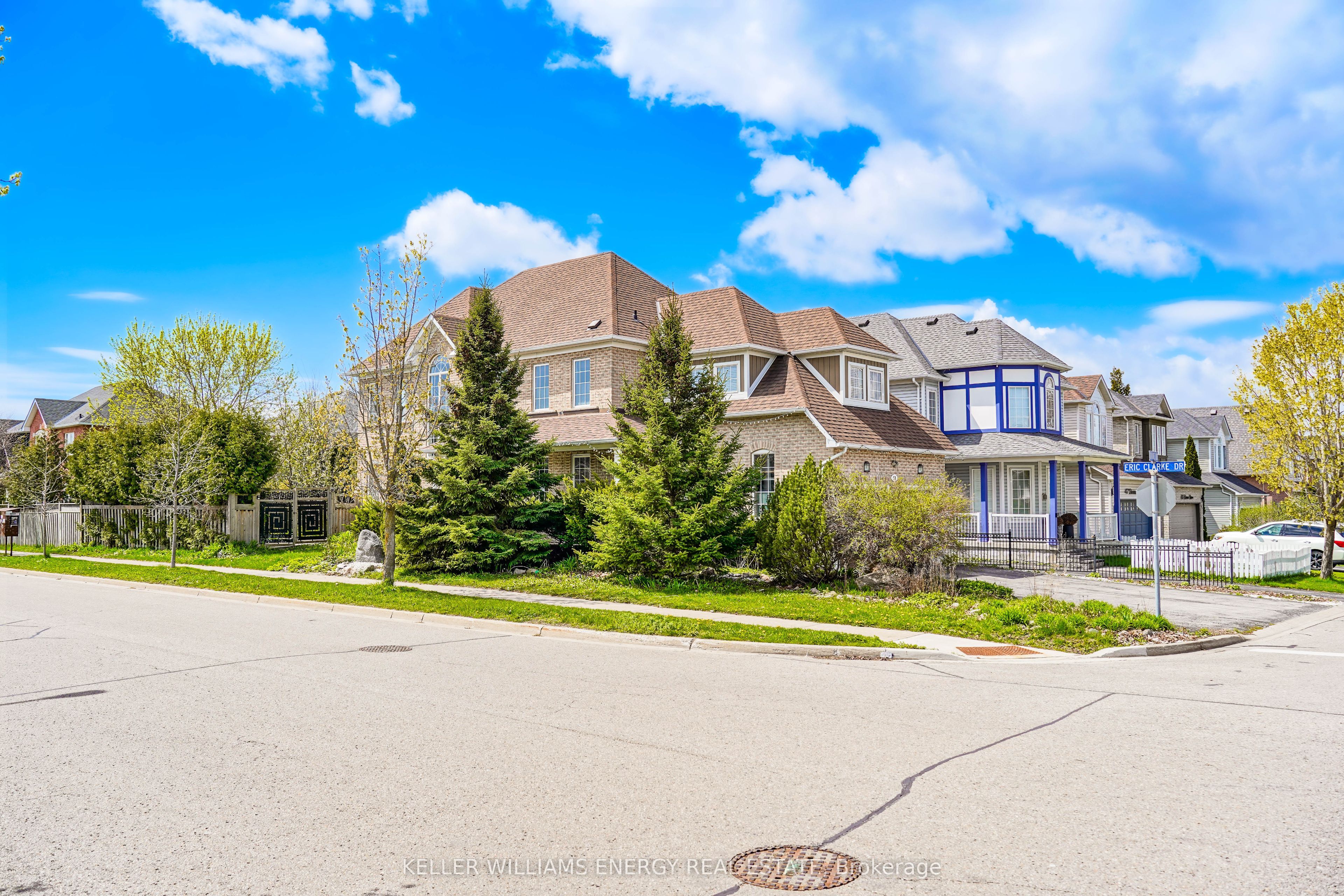 Additional image 3 of 51 Divine Drive, Whitby, ON, L1R 2T5