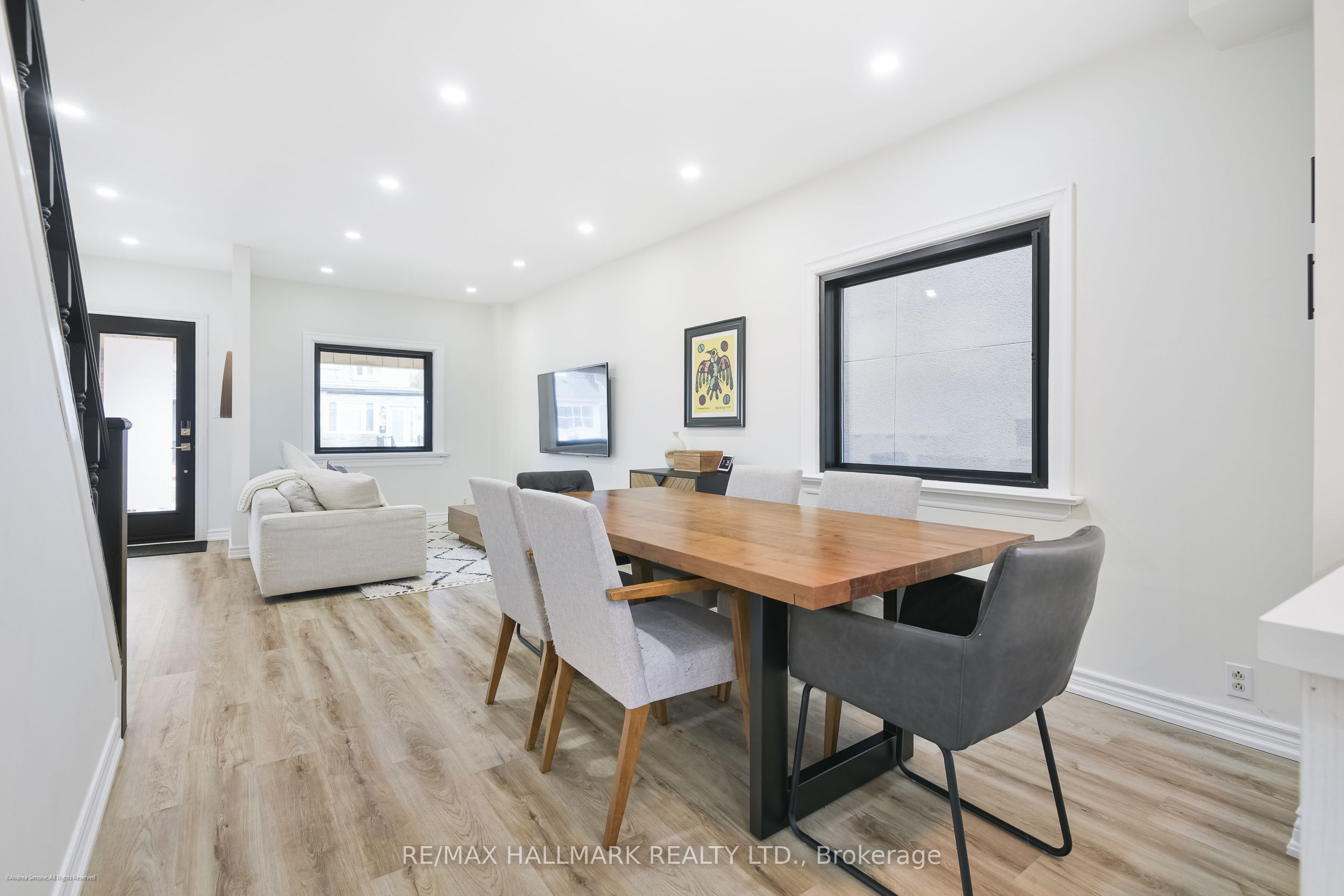 Additional image 6 of Main & Secon-208 Cedarvale Avenue, Toronto, ON, M4C 4K2