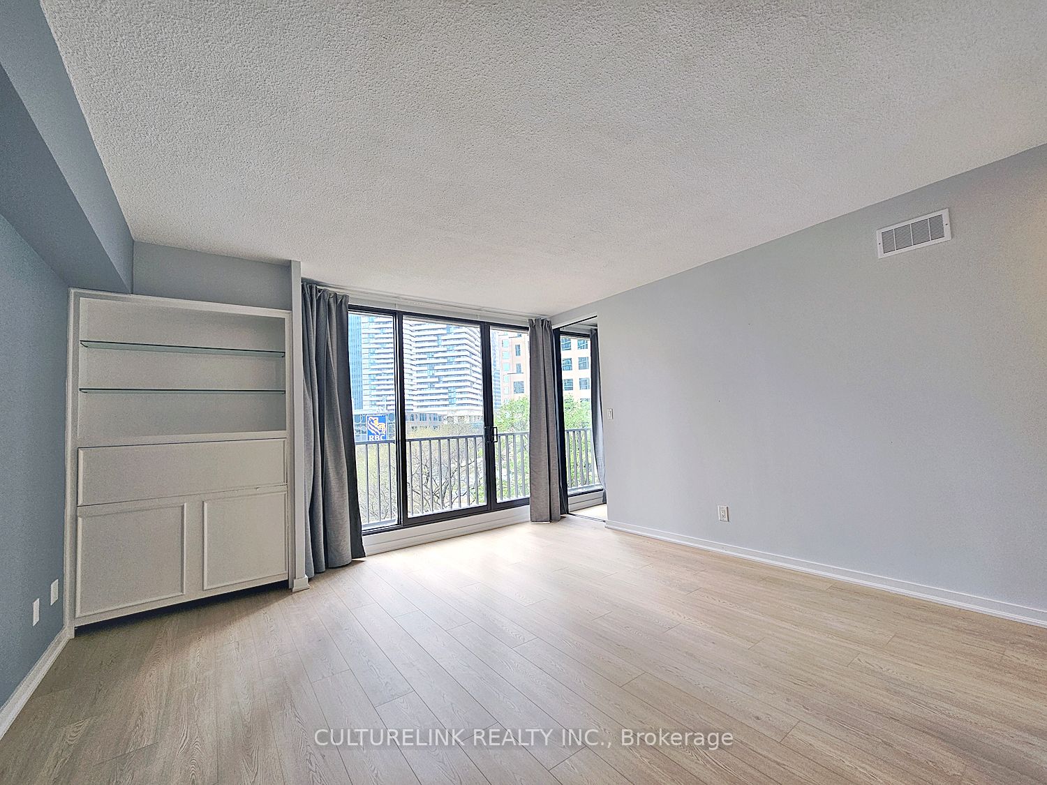 1019-33 Harbour Square, Toronto, ON, M5J 2G2 photo 5