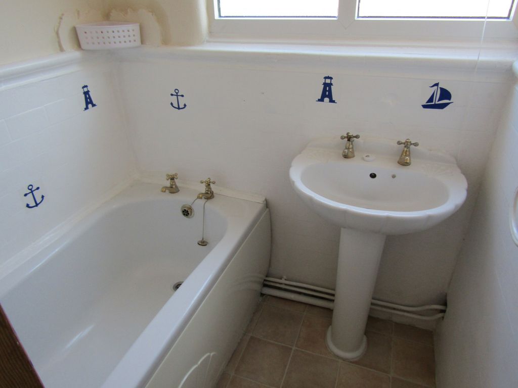 Additional image 9 of 2 bed flat to rentNorth Avenue, Rhyl, Denbighshire LL18