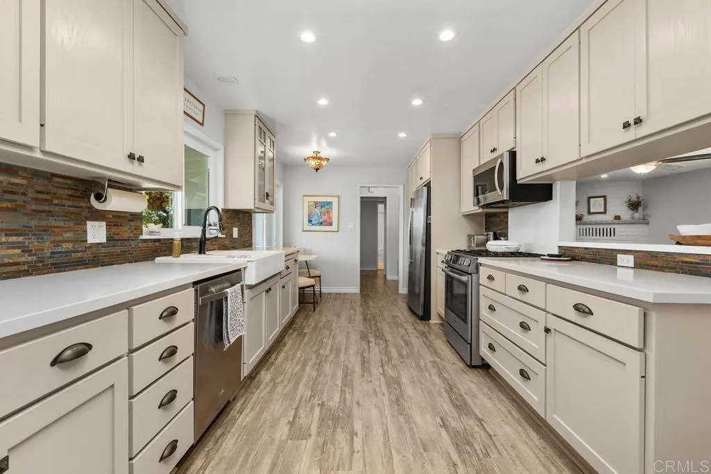 Additional image 14 of 2194 Foothill Drive, Vista, CA 92084