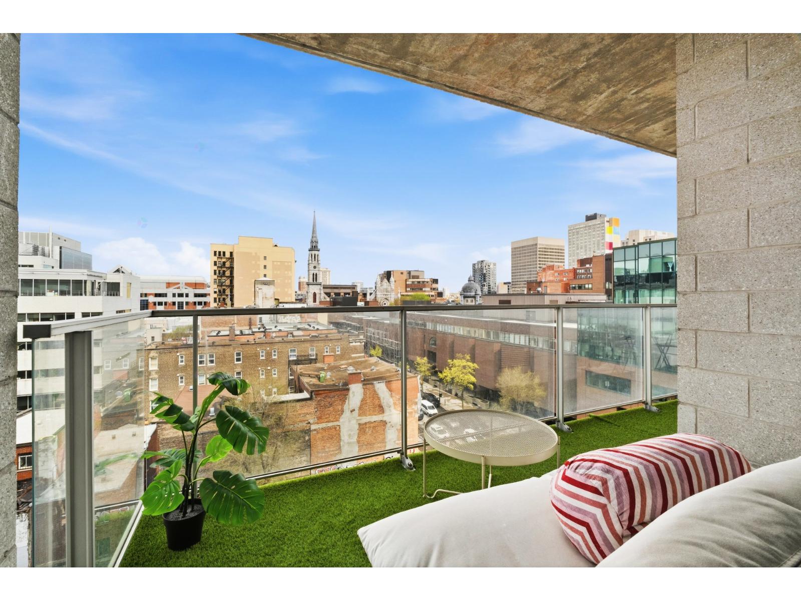 1150 Rue St-Denis