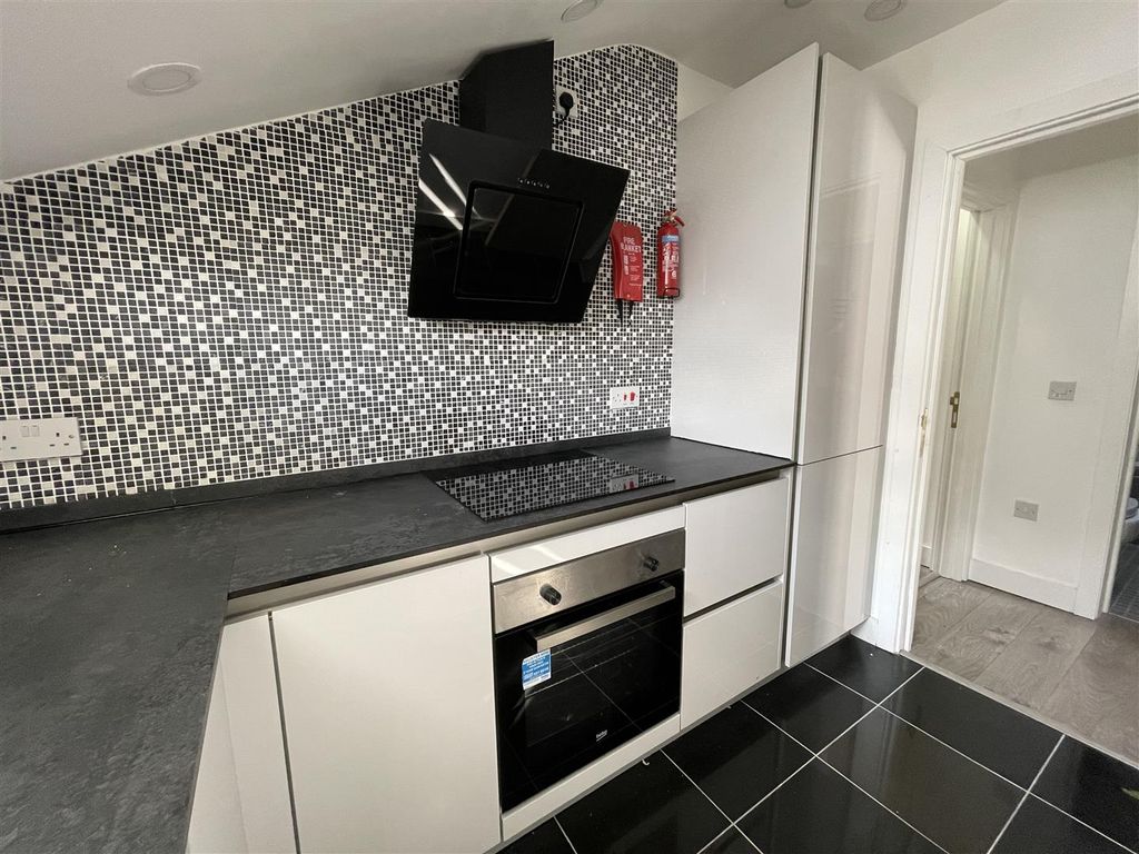 Additional image 6 of 1 bed flat to rentThe Parade, Roath, Cardiff CF24