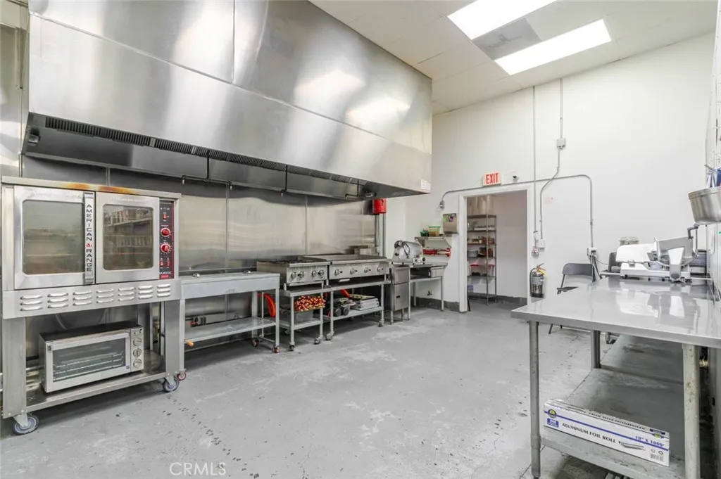Additional image 37 of Saticoy Street, North Hollywood, CA 91605