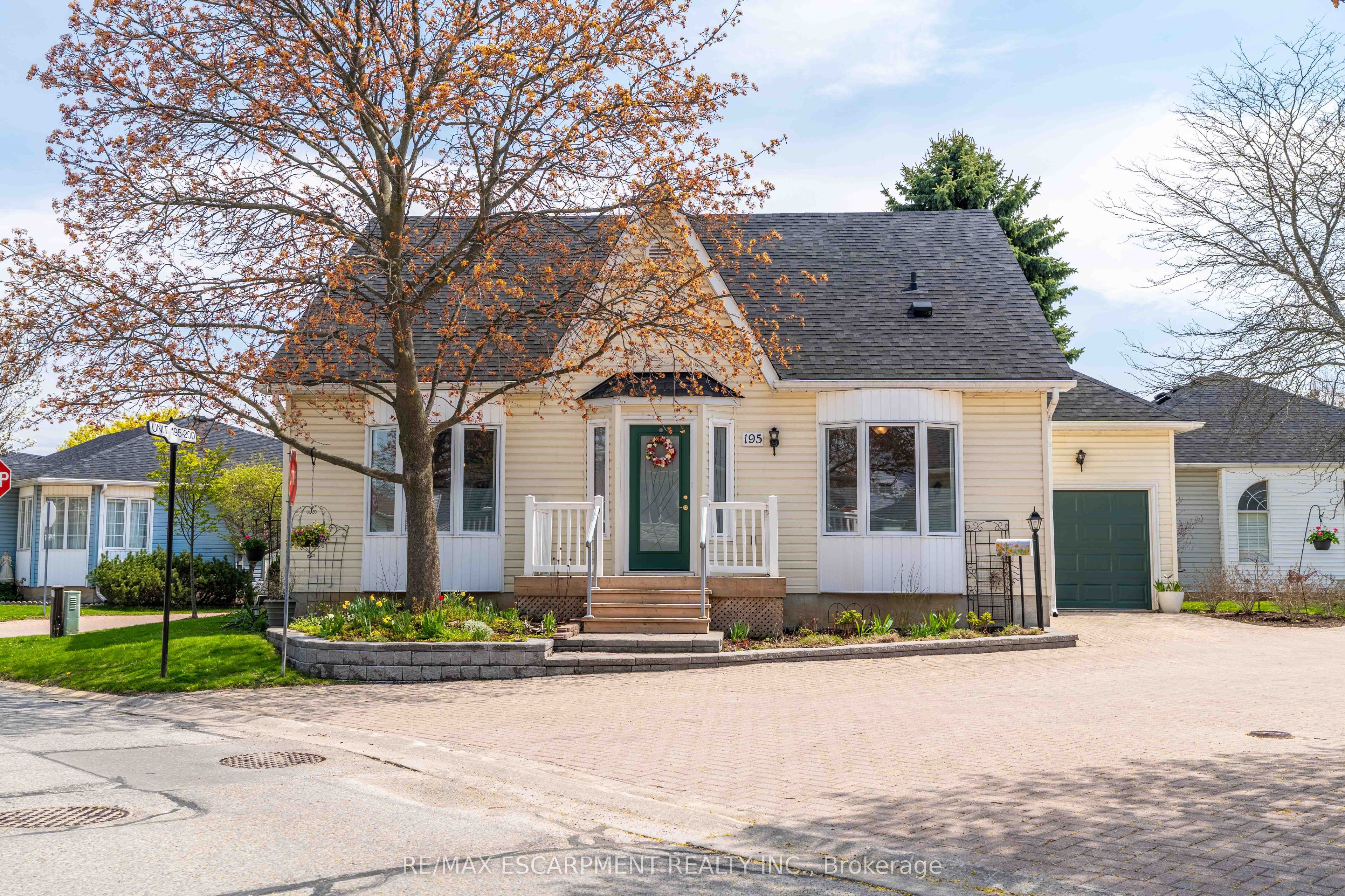 195 Silverbirch Boulevard, Hamilton, ON, L0R 1W0