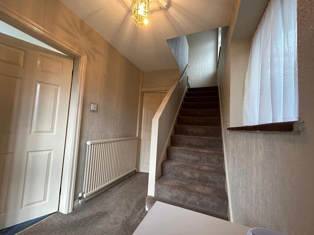 Additional image 16 of 3 bed semi-detached house to rentKings Drive, Thingwall, Wirral CH61