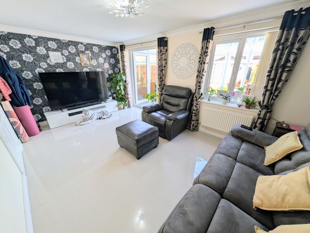 Additional image 4 of 4 bed semi-detached house to rentCefn Adda Close, Newport NP20