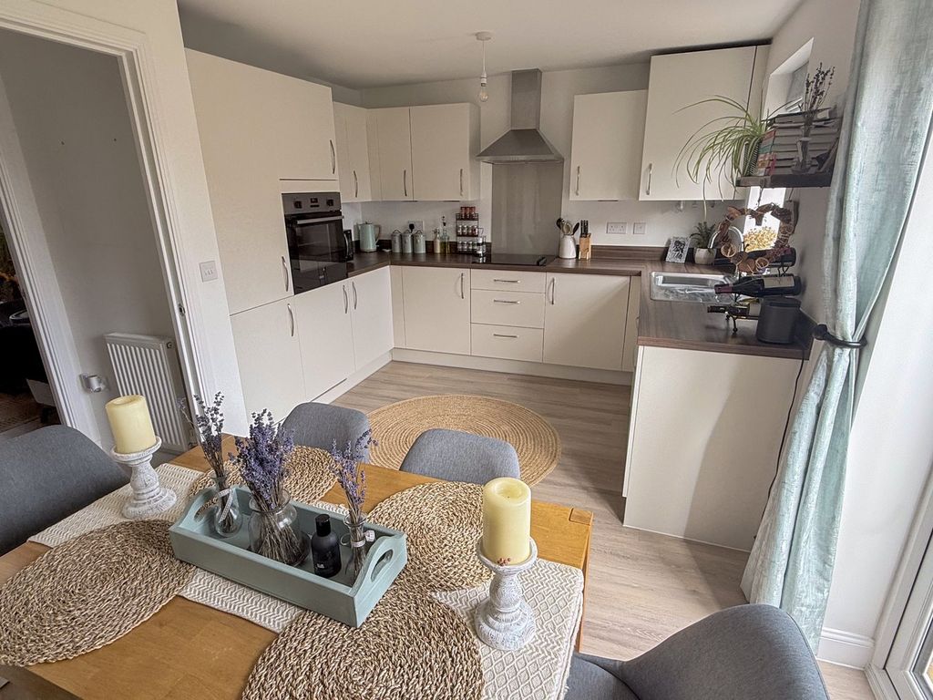 Additional image 15 of 3 bed town house for saleGarrison Meadows, Donnington, Newbury RG14