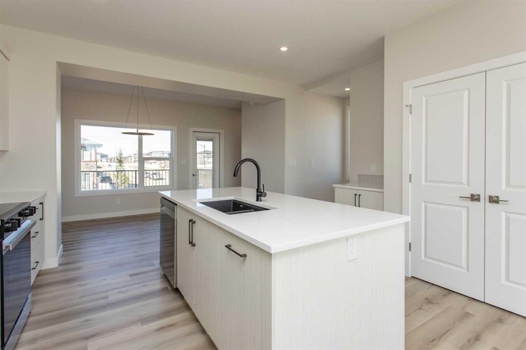 Additional image 6 of 63 Lavelle Close, Red Deer, AB, T4R 0V7