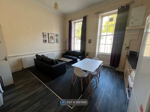 Lower Park Row, Bristol BS1, Room to rent