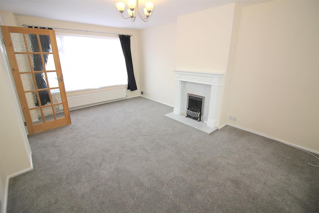 Additional image 2 of 3 bed semi-detached house to rentDolphin Close, Plymstock, Plymouth PL9