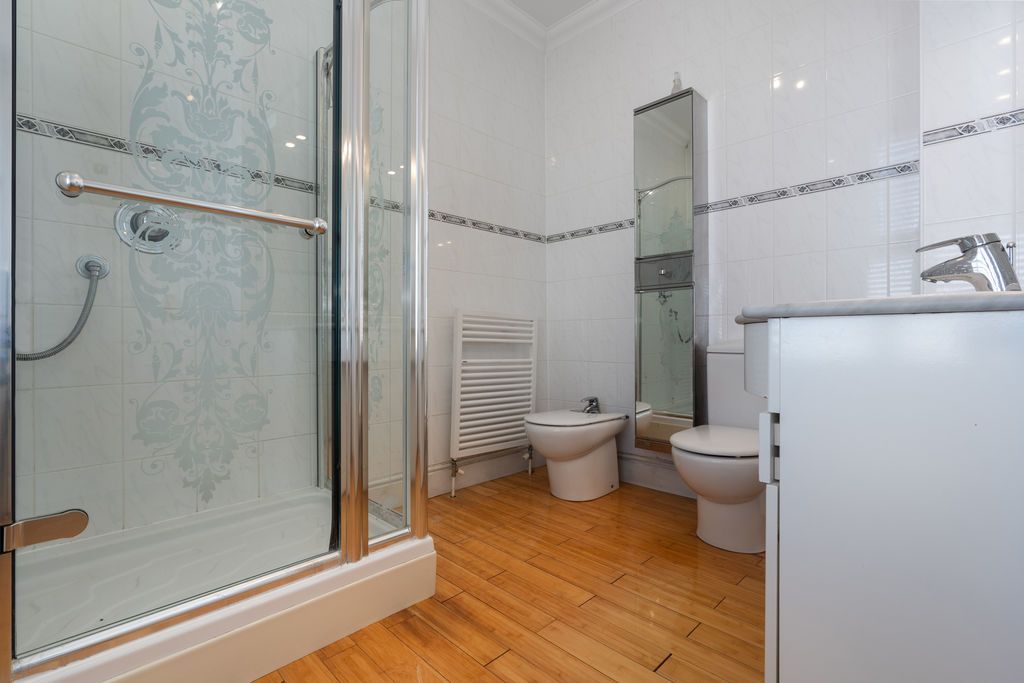 Additional image 19 of 4 bed flat for saleFlat 25 The Fountains, Ballure Promenade, Ramsey IM8
