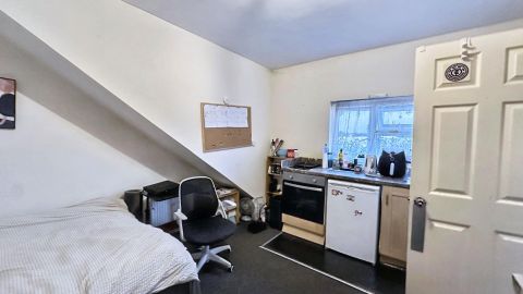 Lodge Causeway, Bristol BS16