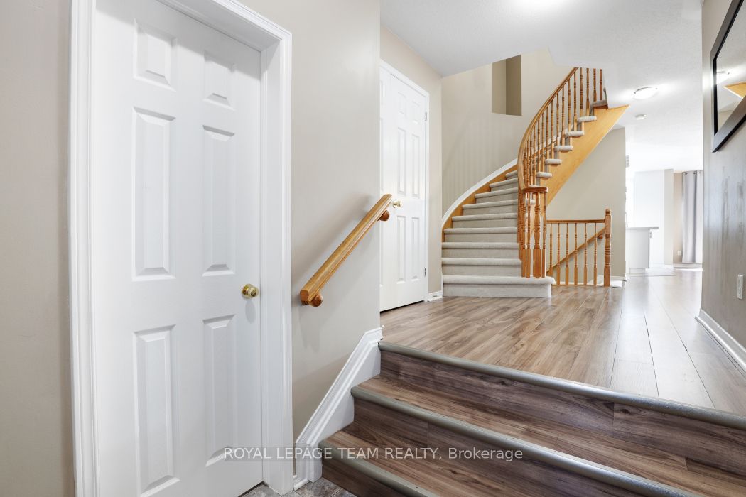 Additional image 2 of 576 Chardonnay Drive, Ottawa, ON, K4A 4J9