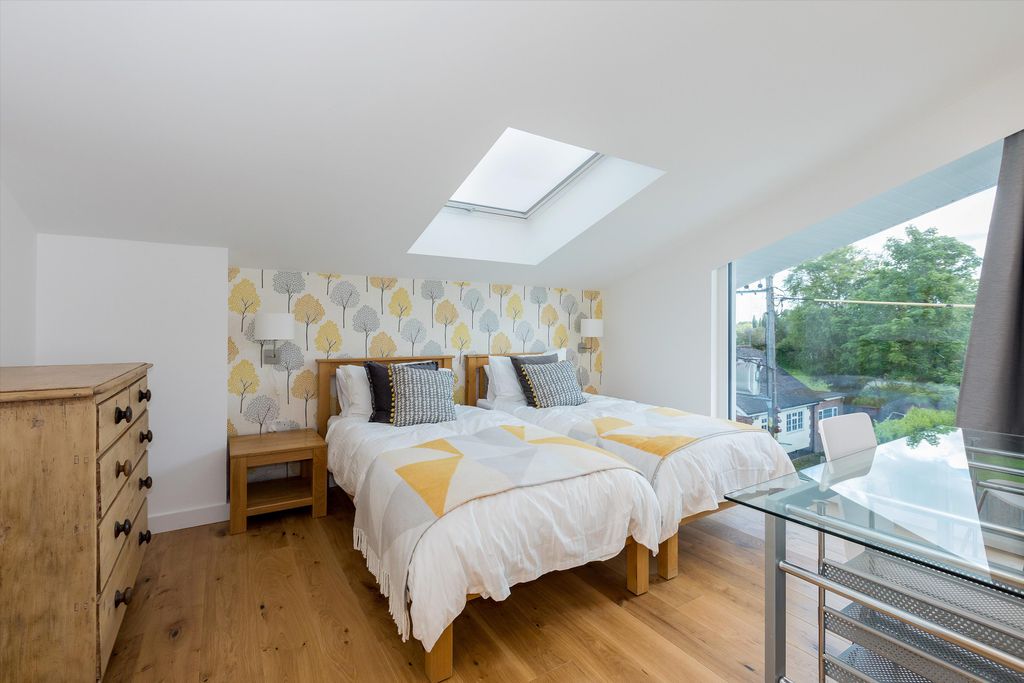 Additional image 13 of 4 bed detached house to rentHam Island, Old Windsor, Windsor, Berkshire SL4