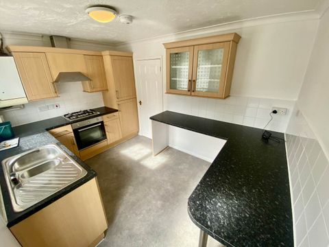 Clos Eileen Chilcott, Llansamlet, Swansea SA7