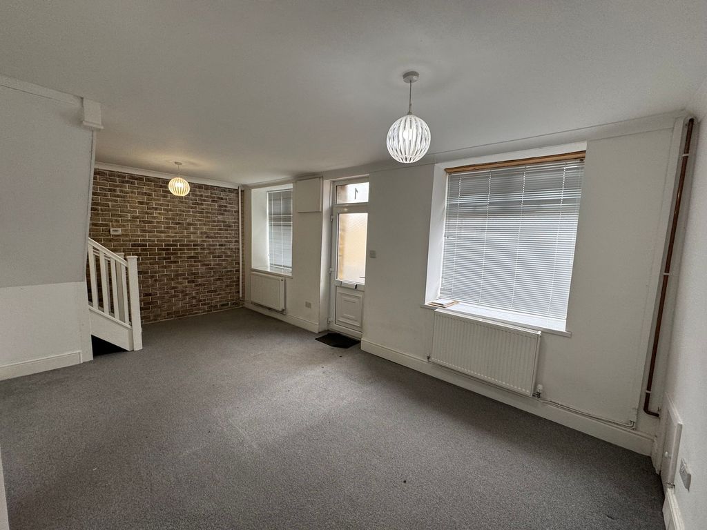 2 bed end terrace house to rentDuke Street (Tsl-Hk06), Abertillery NP13