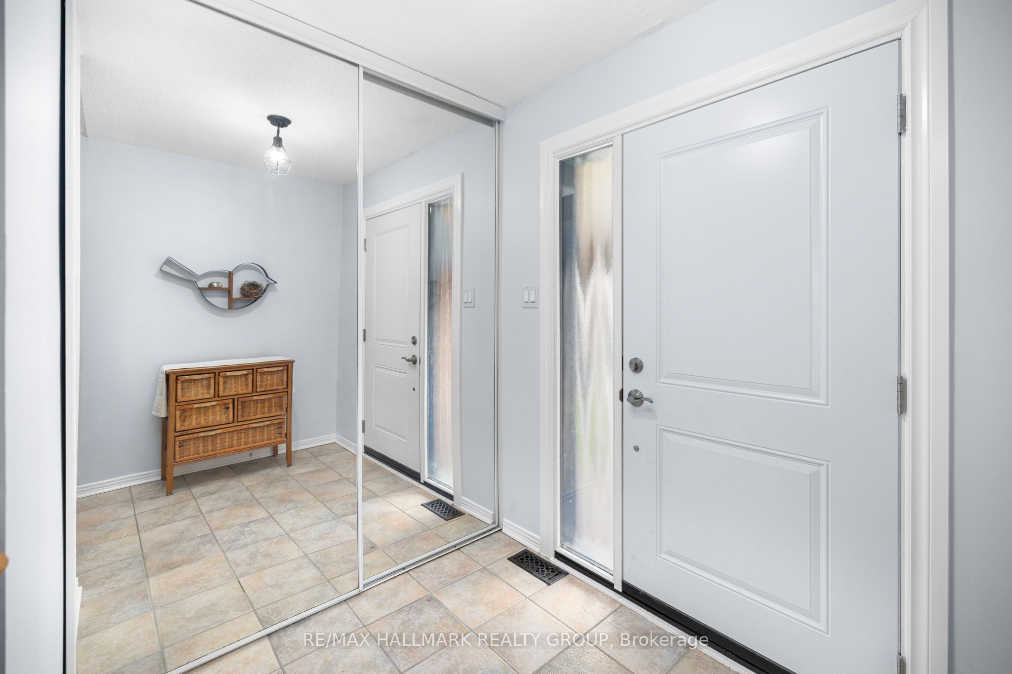 Additional image 3 of 54 Fireside Crescent, Ottawa, ON, K1T 1Z4