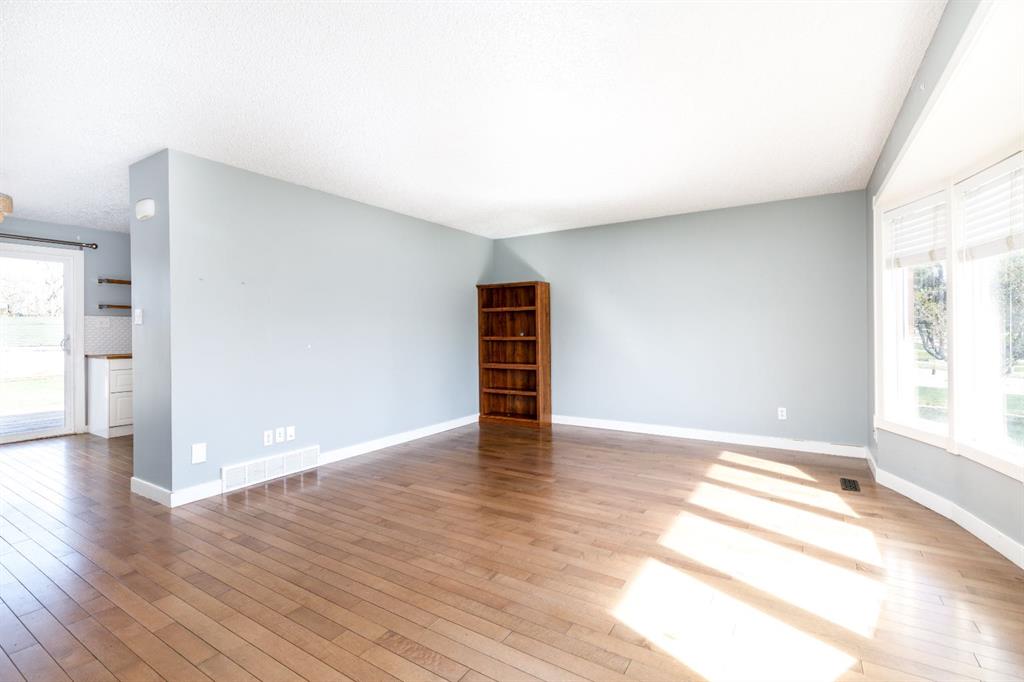 Additional image 5 of 55 Patterson Crescent, Red Deer, AB, T4P 1J4