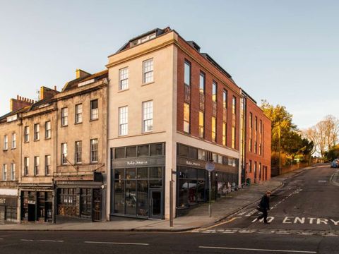 Charlotte Street, Bristol BS1, Room to rent