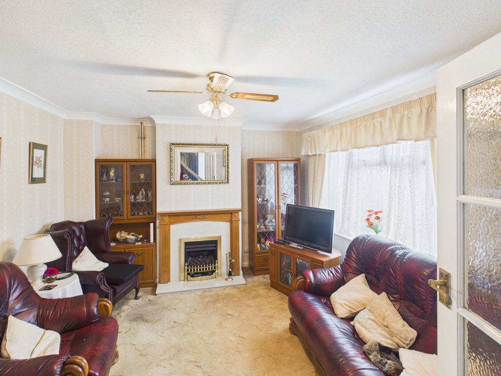 Additional image 2 of 3 bed semi-detached house for saleKeepers Farm Close, Windsor, Berkshire SL4