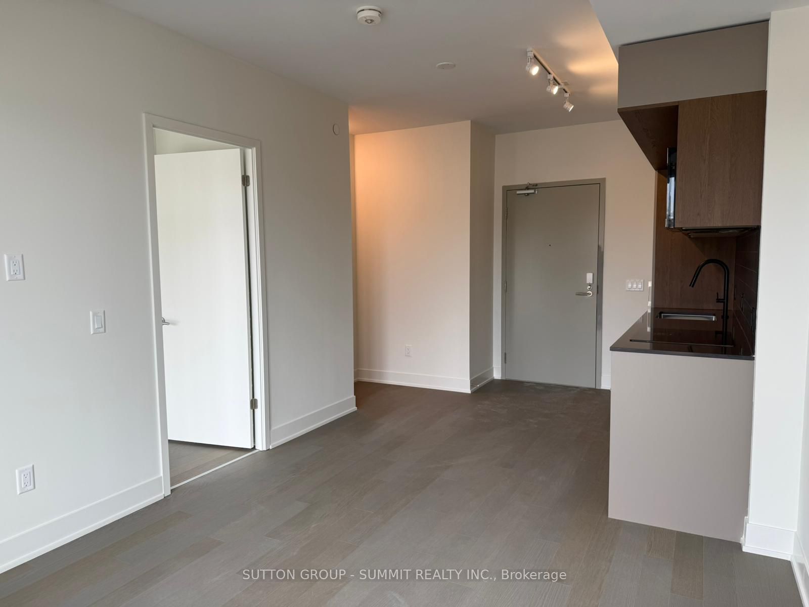 Additional image 2 of 713-322 Dupont Street, Toronto, ON, M5R 1V9