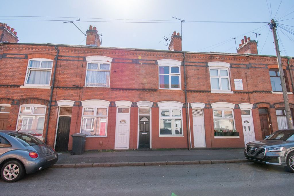 2 bed terraced house for salePaget Road, Leicester LE3