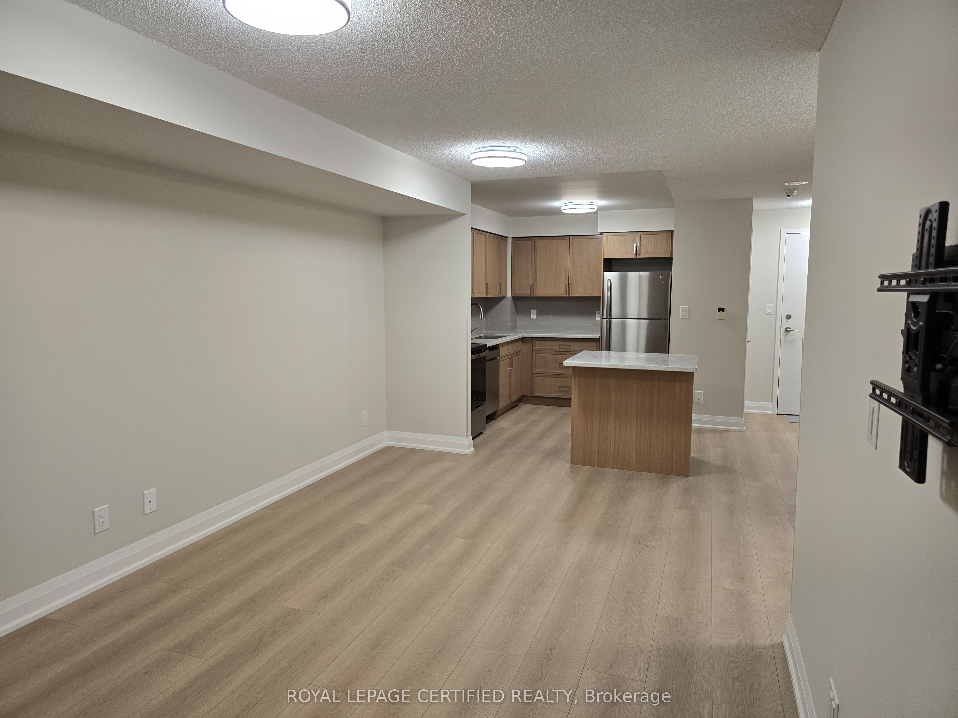 2103-3880 Duke Of York Boulevard, Mississauga, ON, L5B 4M7