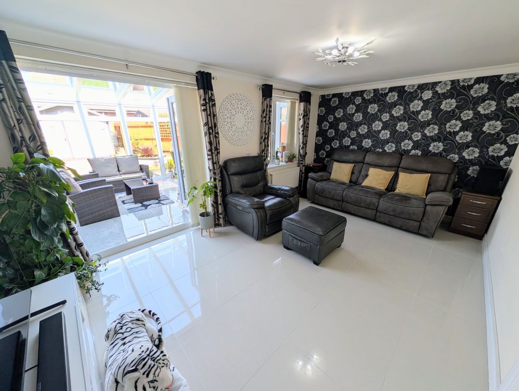 Additional image 5 of 4 bed semi-detached house to rentCefn Adda Close, Newport NP20