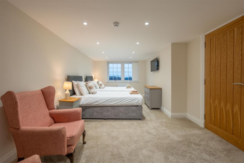 Additional image 16 of 2 bed flat for saleKing Street, Crieff PH7