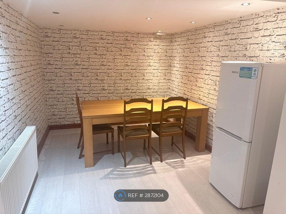 Additional image 8 of 6 bed semi-detached house to rentLower Priory St, Northampton NN1